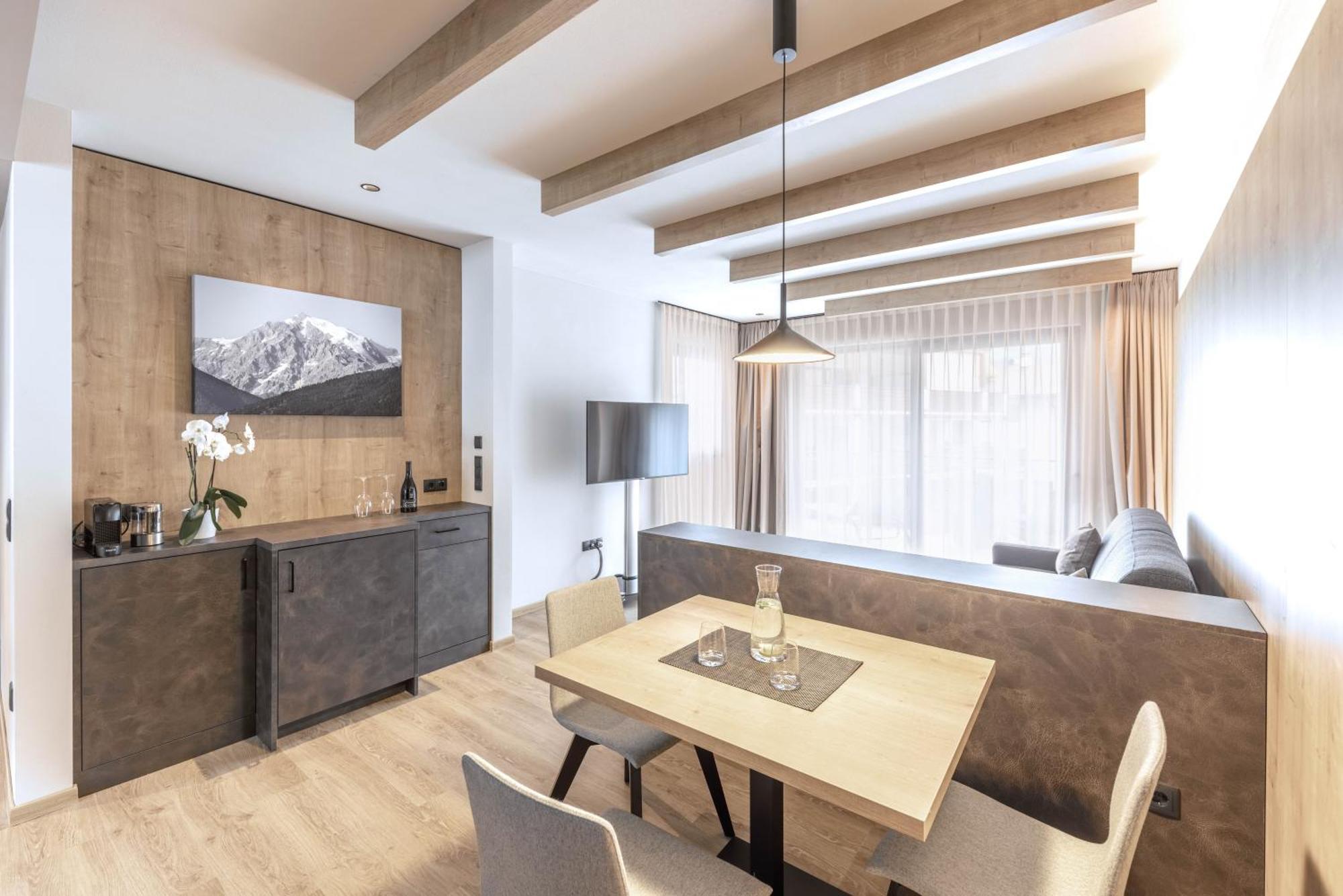 Villa Hubertus Luxuria Nova Suites - Adults Friendly Naturns Dış mekan fotoğraf